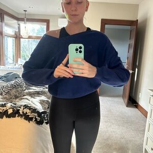 Line & Dot Navy Blue Off-Shoulder Sweatshirt